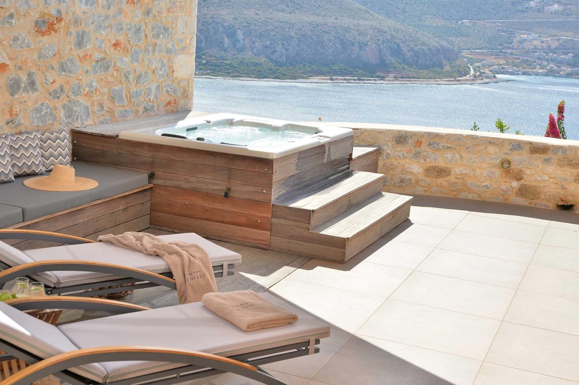 Akrolithi Boutique Hotel