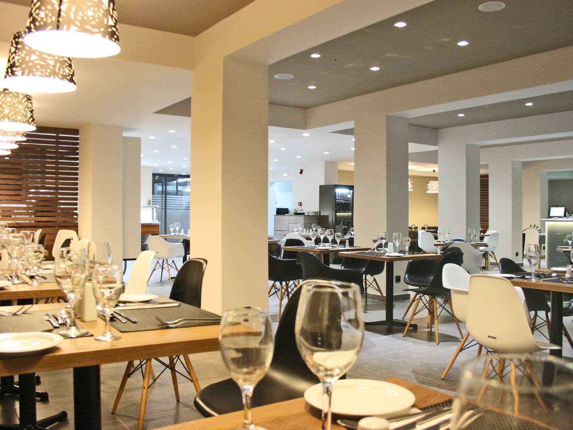 Amphitryon Hotel