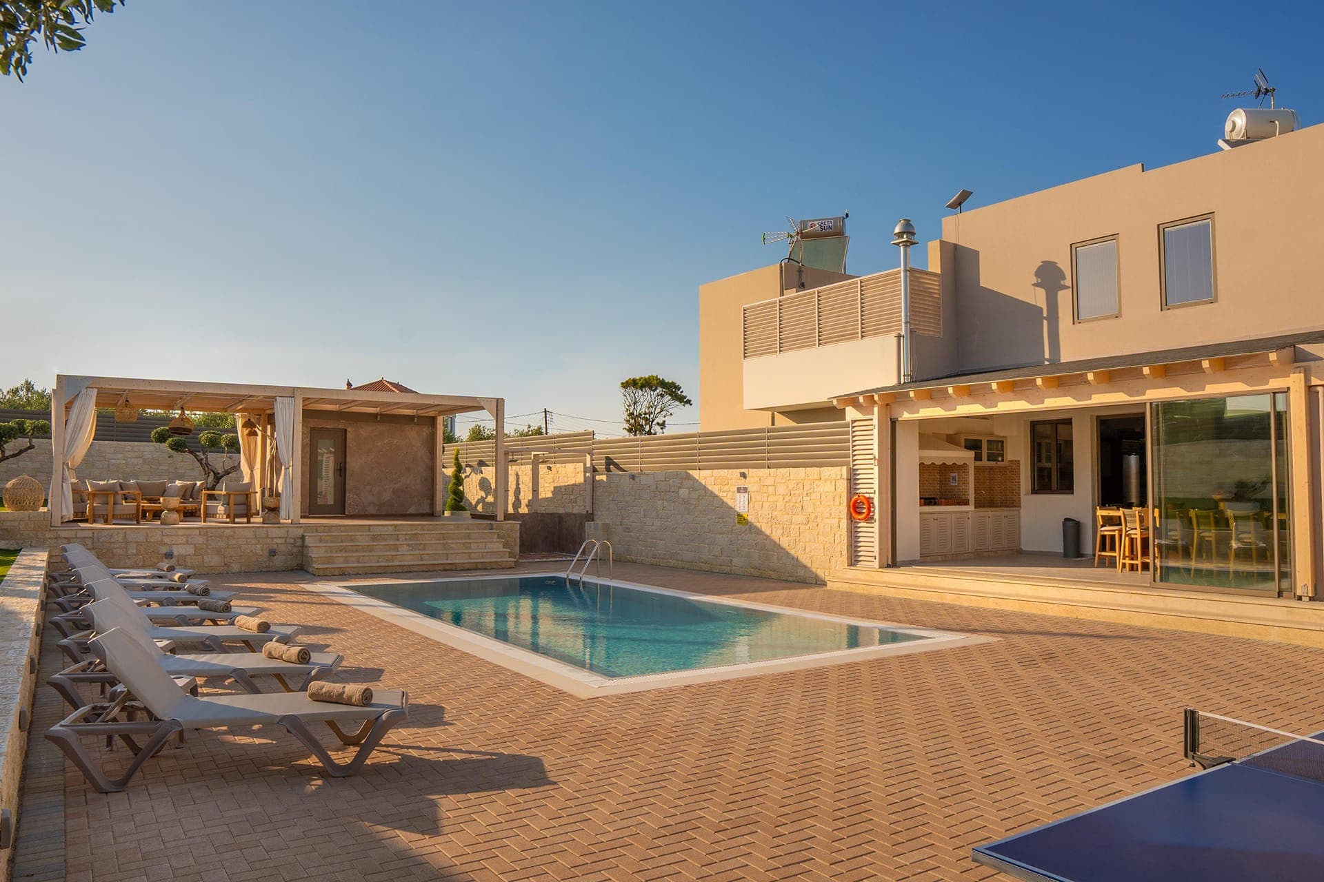 Avelia Luxury Villa