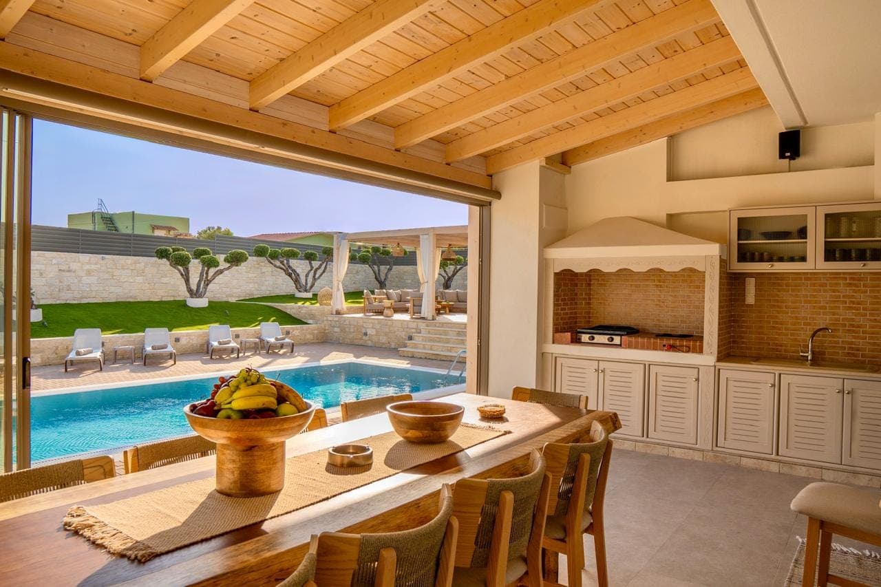 Avelia Luxury Villa