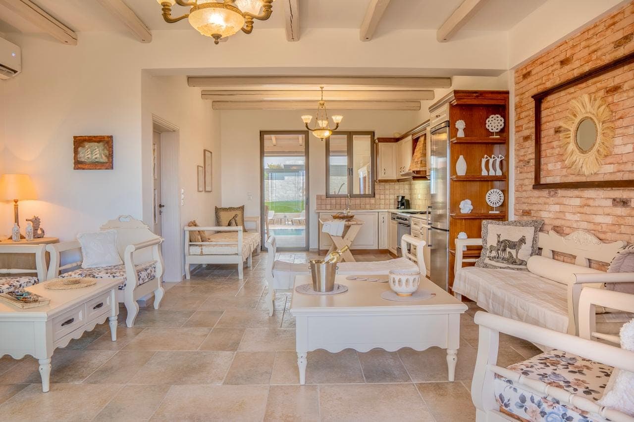 Avelia Luxury Villa