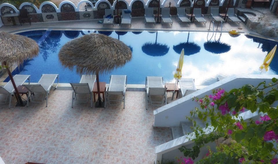 Black Sand Apartments Santorini