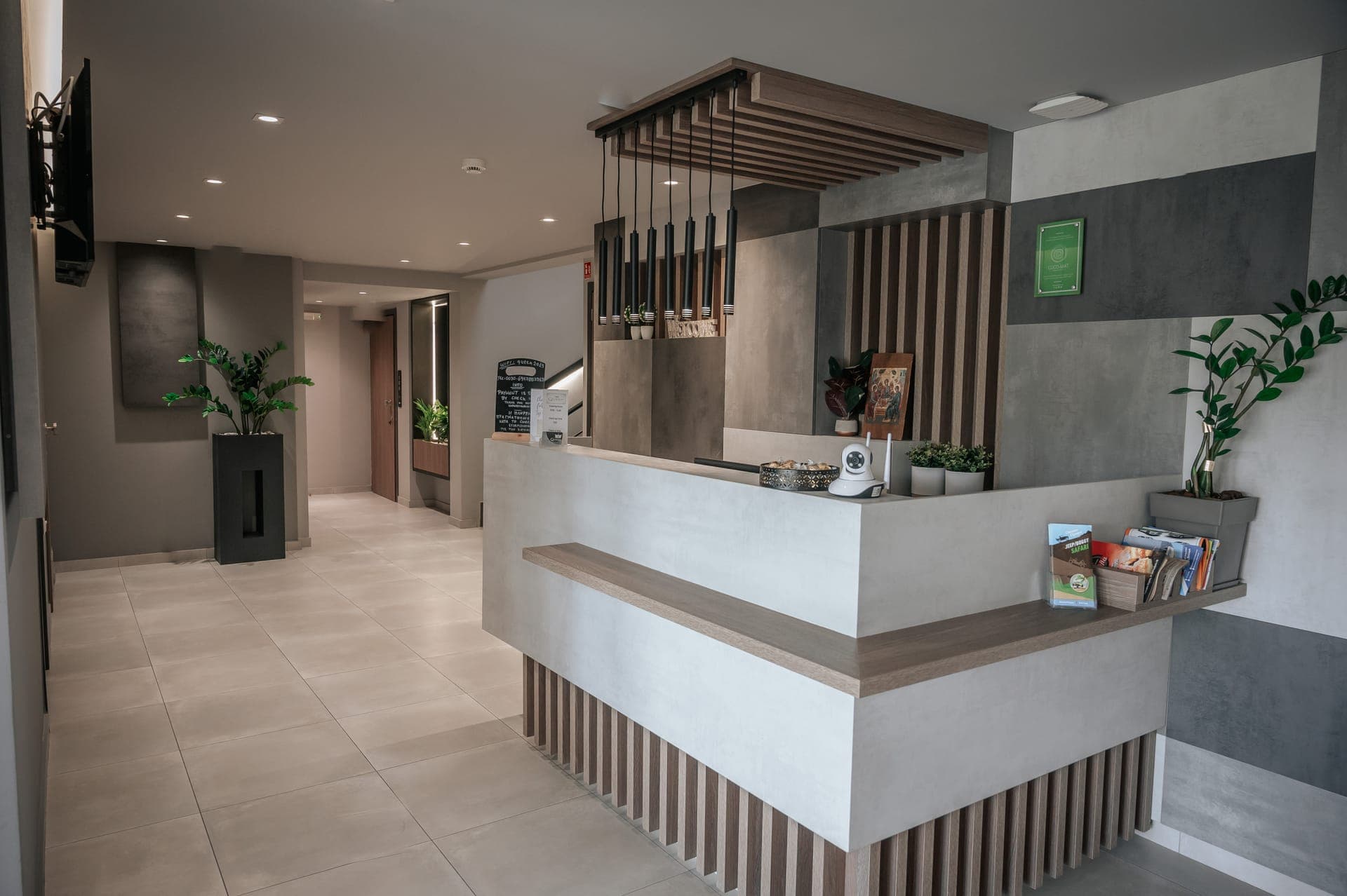 Elizabeth Queen Luxury Rooms