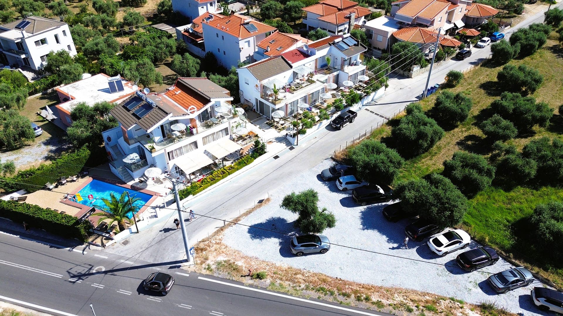 Kapahi Suites Apartments
