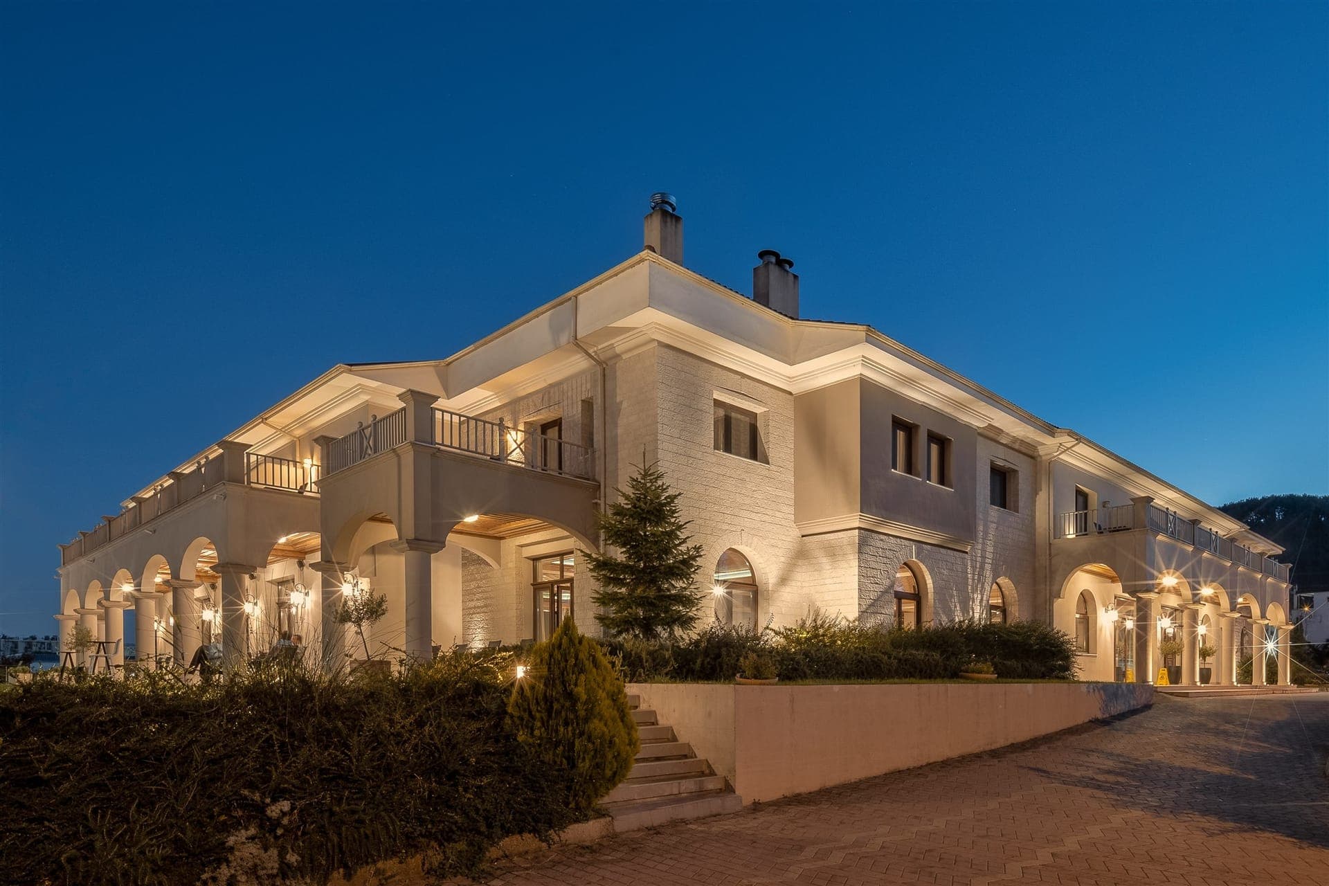 The Lake Hotel Ioannina