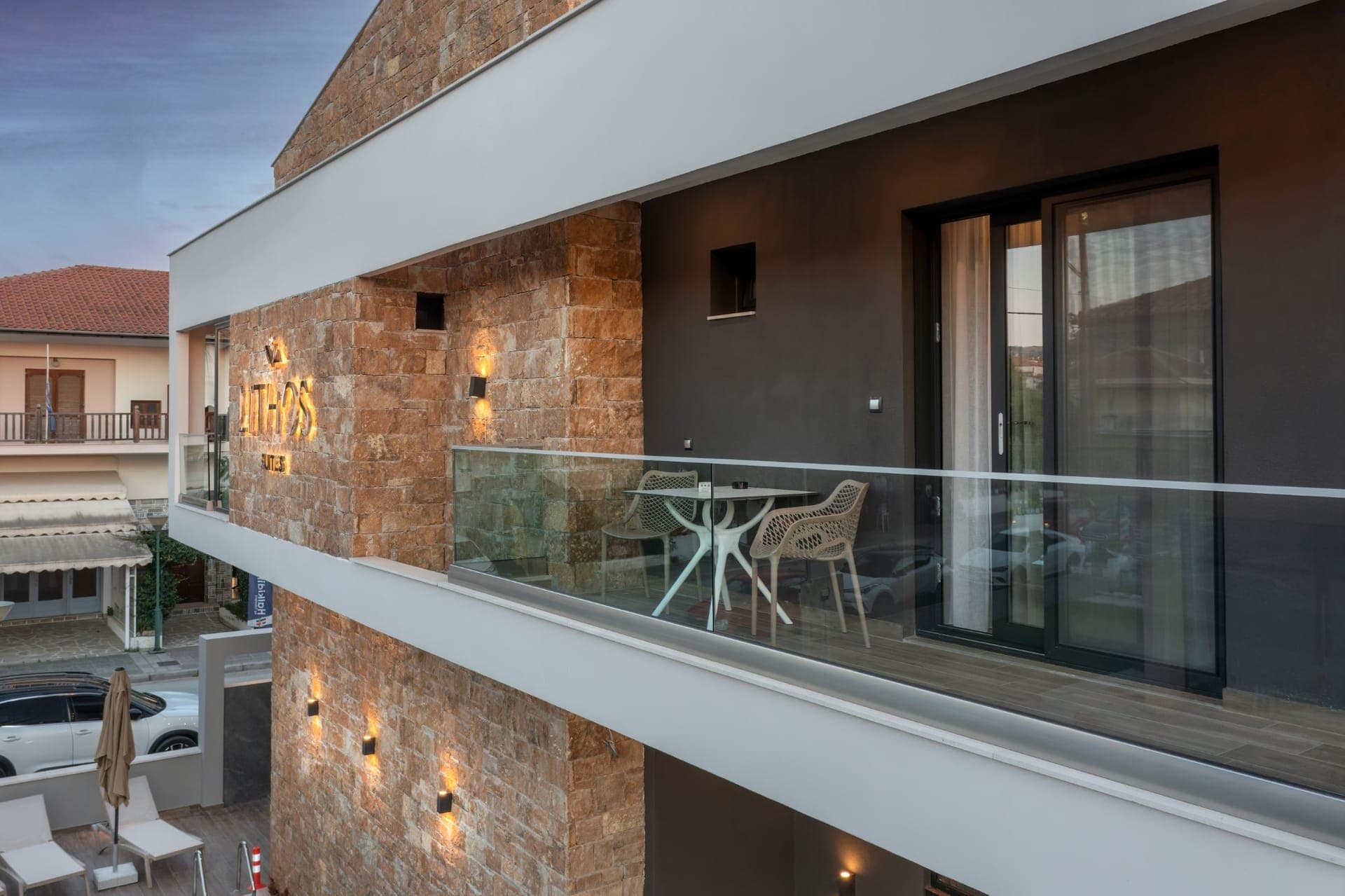 Lithos Suites Nikiti