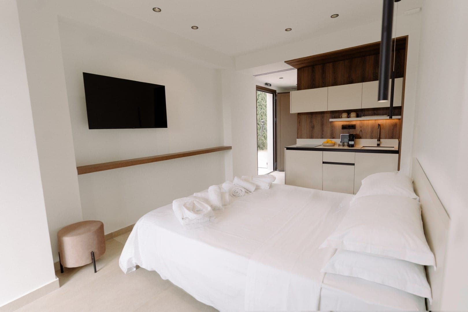 Malou & Charma Villas