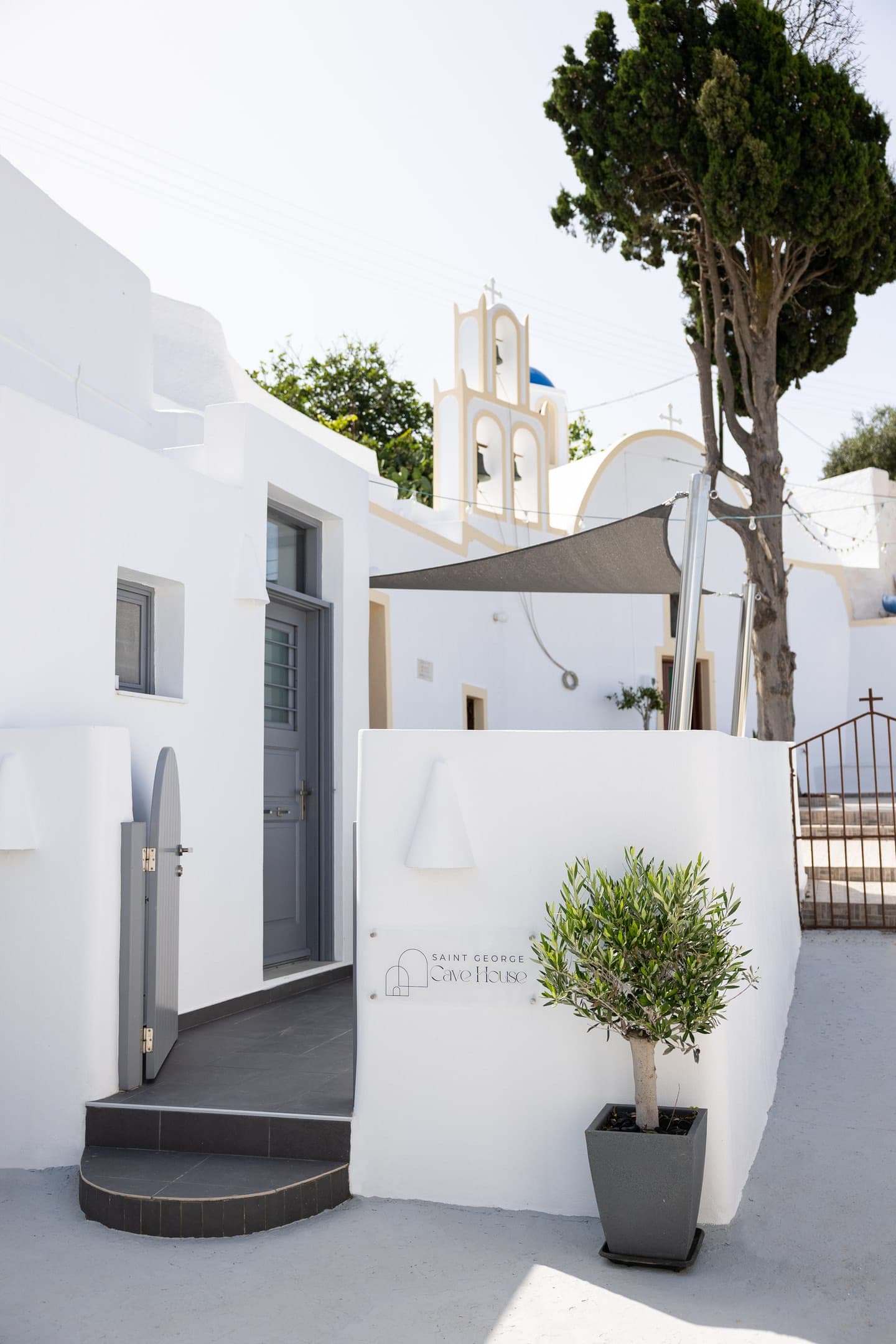 Saint George Cave House Santorini