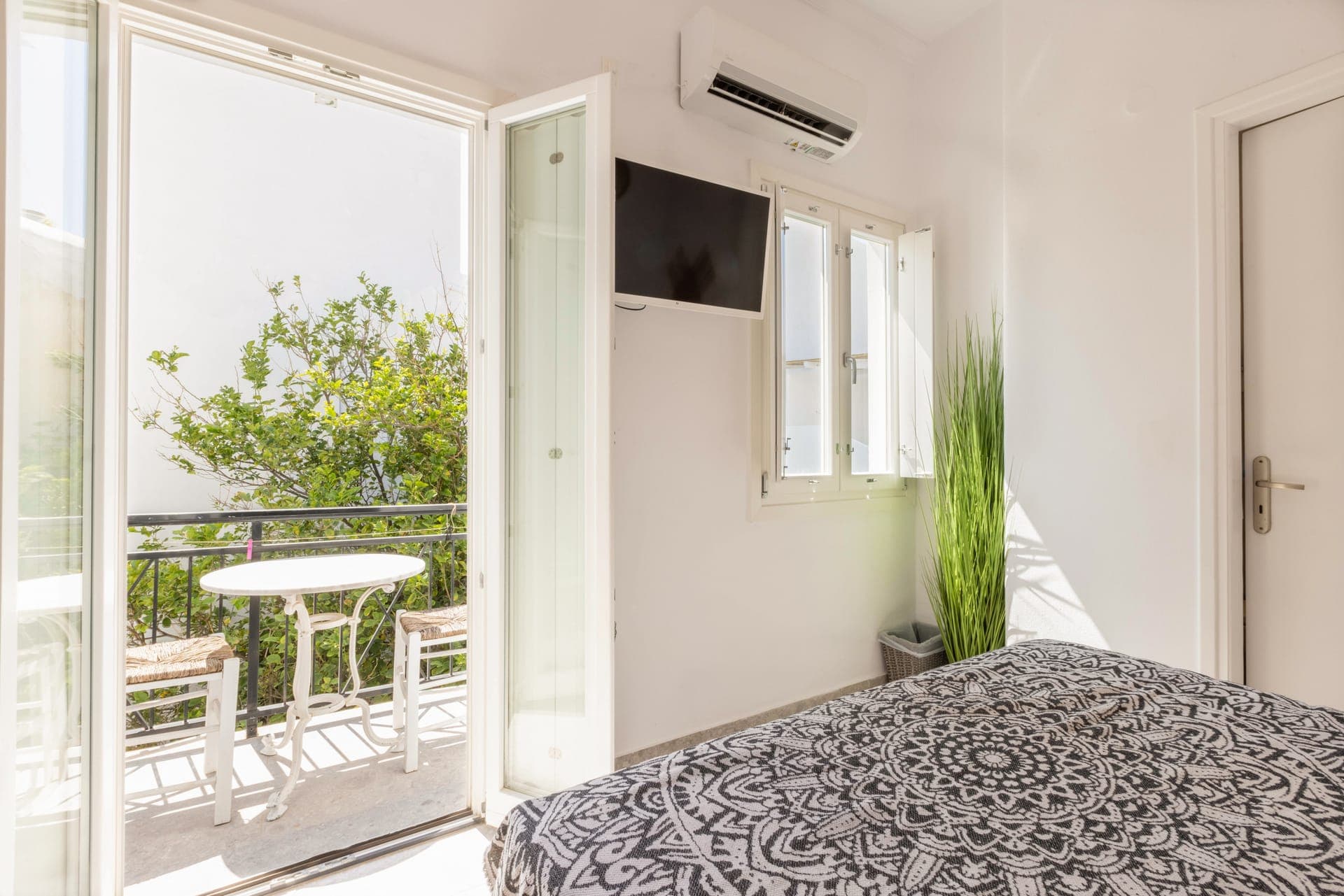 Parosquare Central Suites