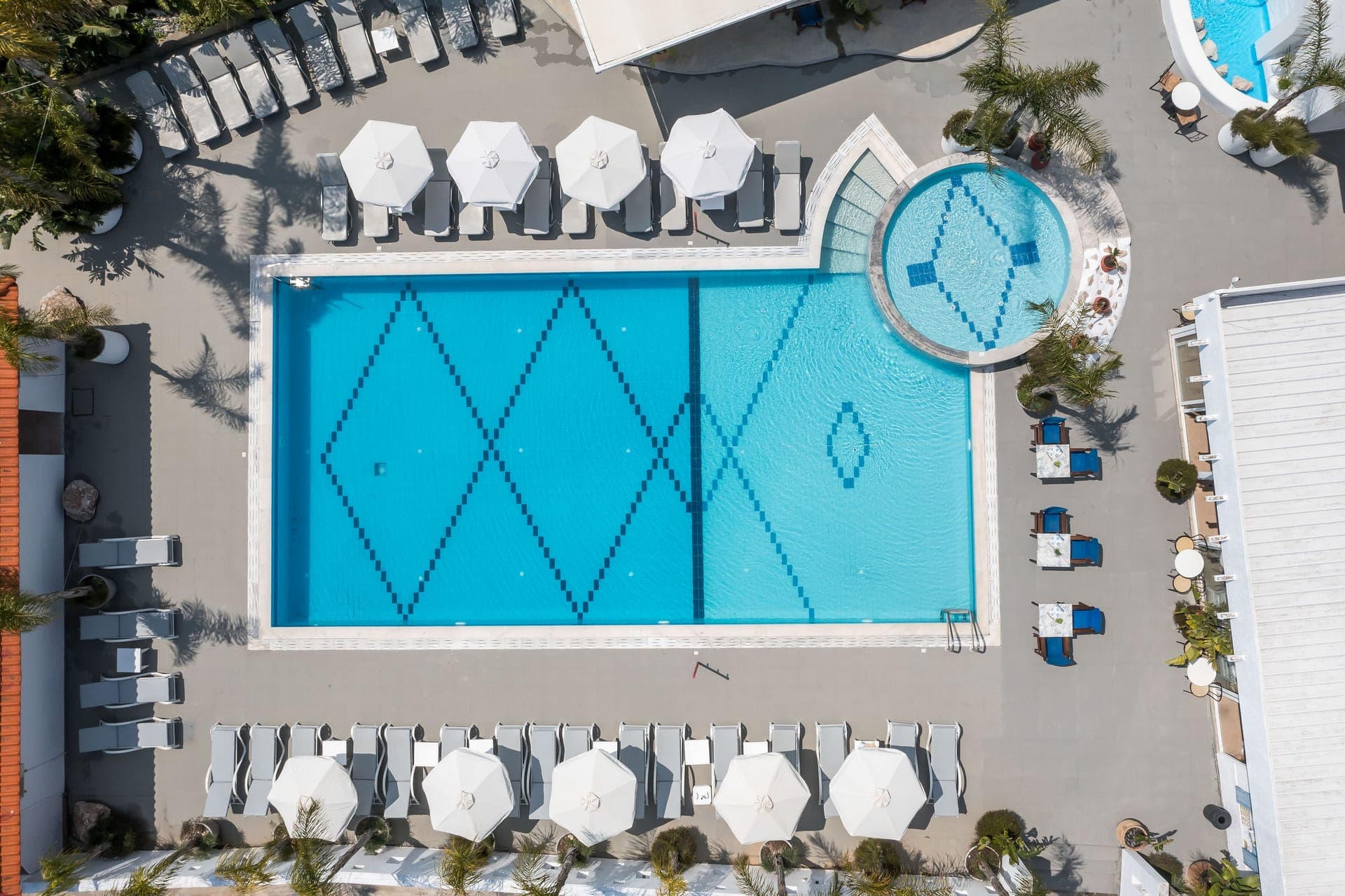 Tinas Plus Hotel