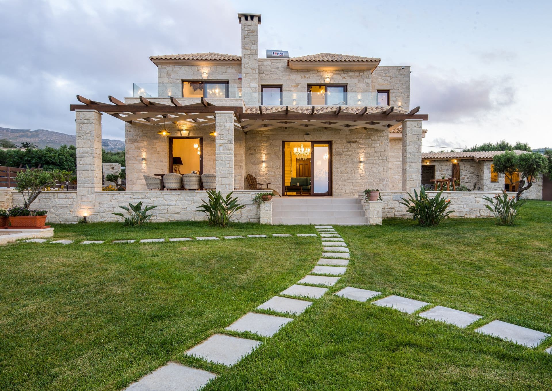 Villa Aloni