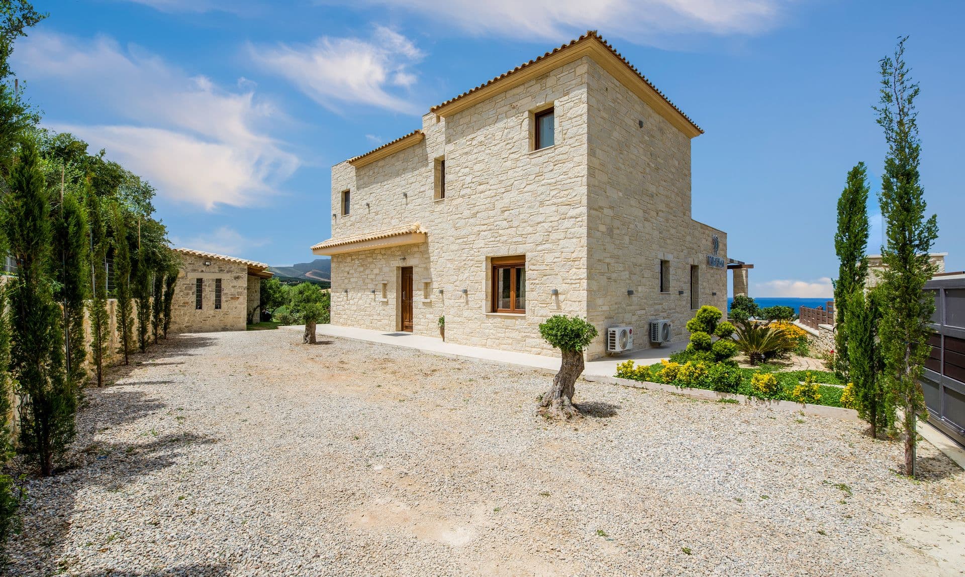 Villa Aloni