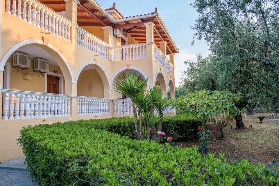 Dimaras Apartments