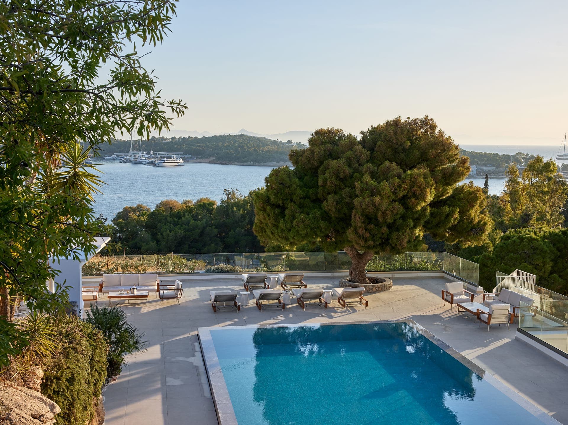 The Roc Club, A Grecotel Hotel to Live in Vouliagmeni, Athens