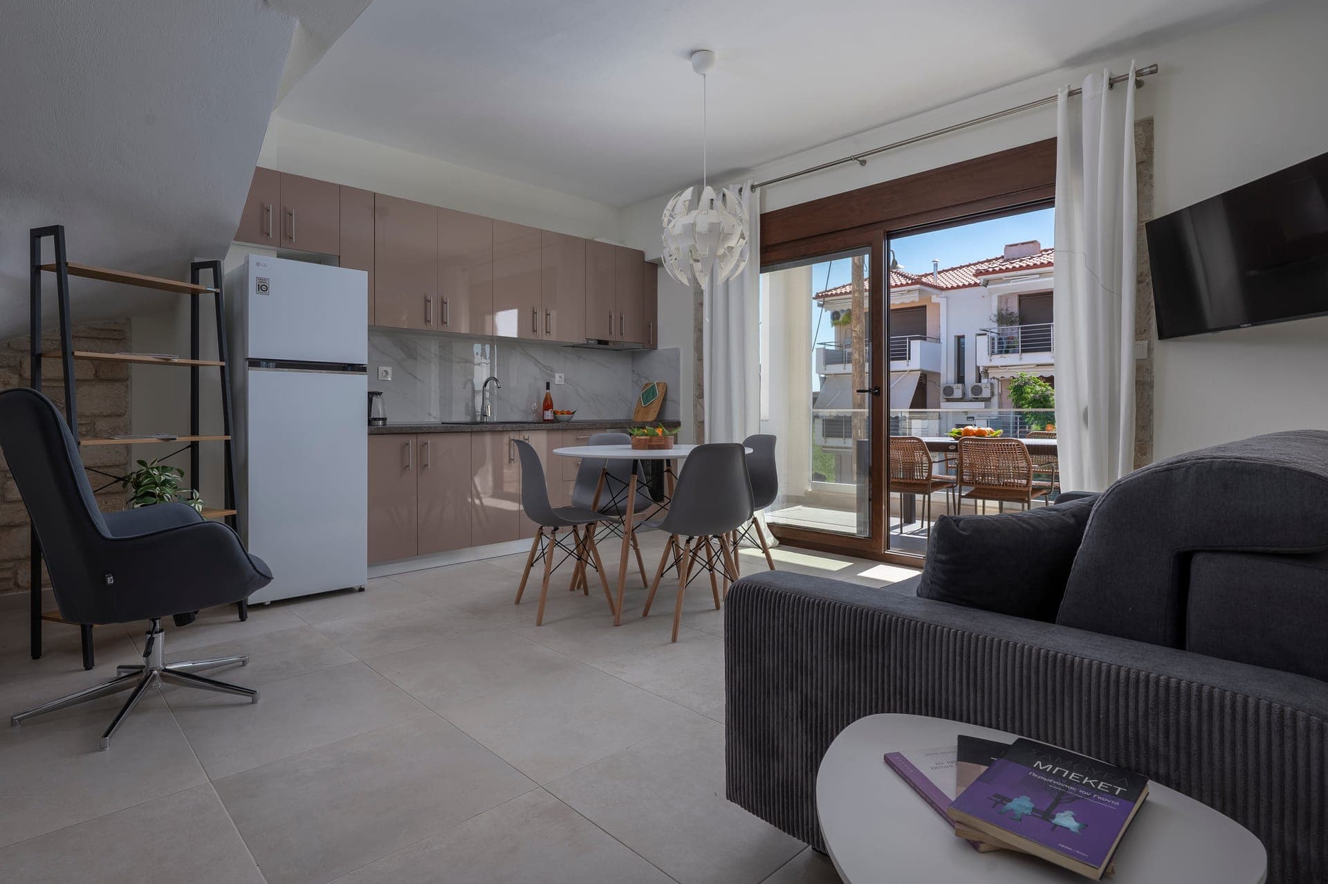 White Pearl Suites