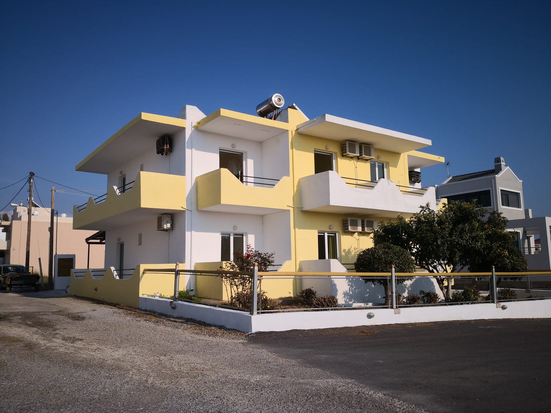 Yiannis Apartments