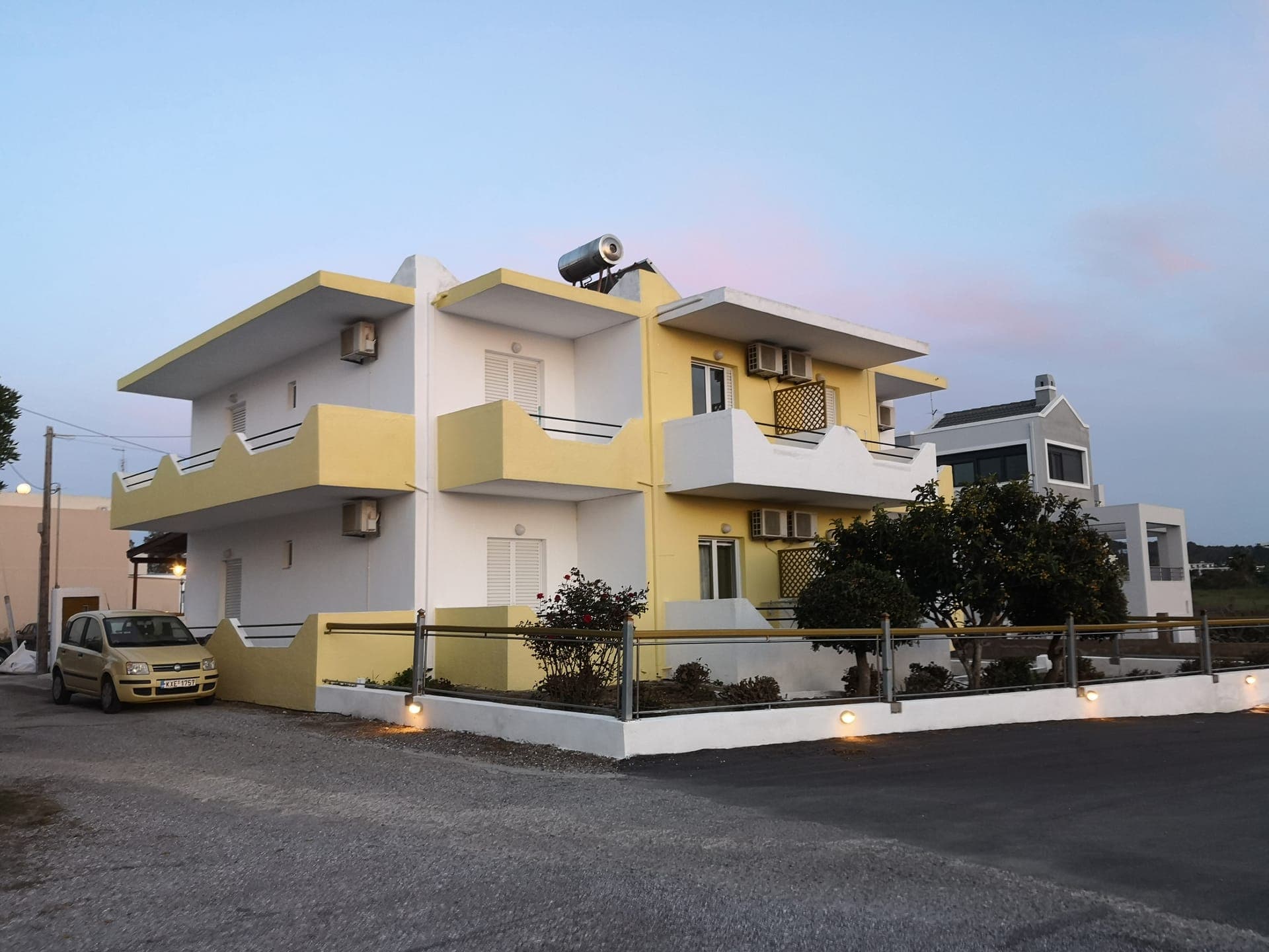 Yiannis Apartments