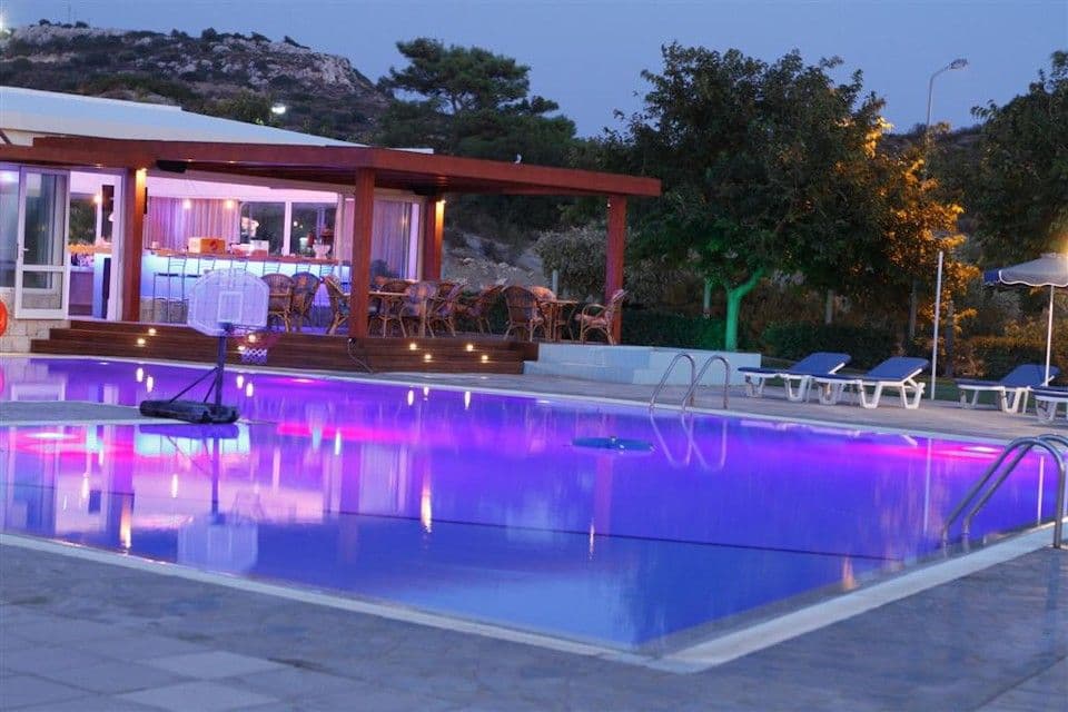 Zoes Hotel