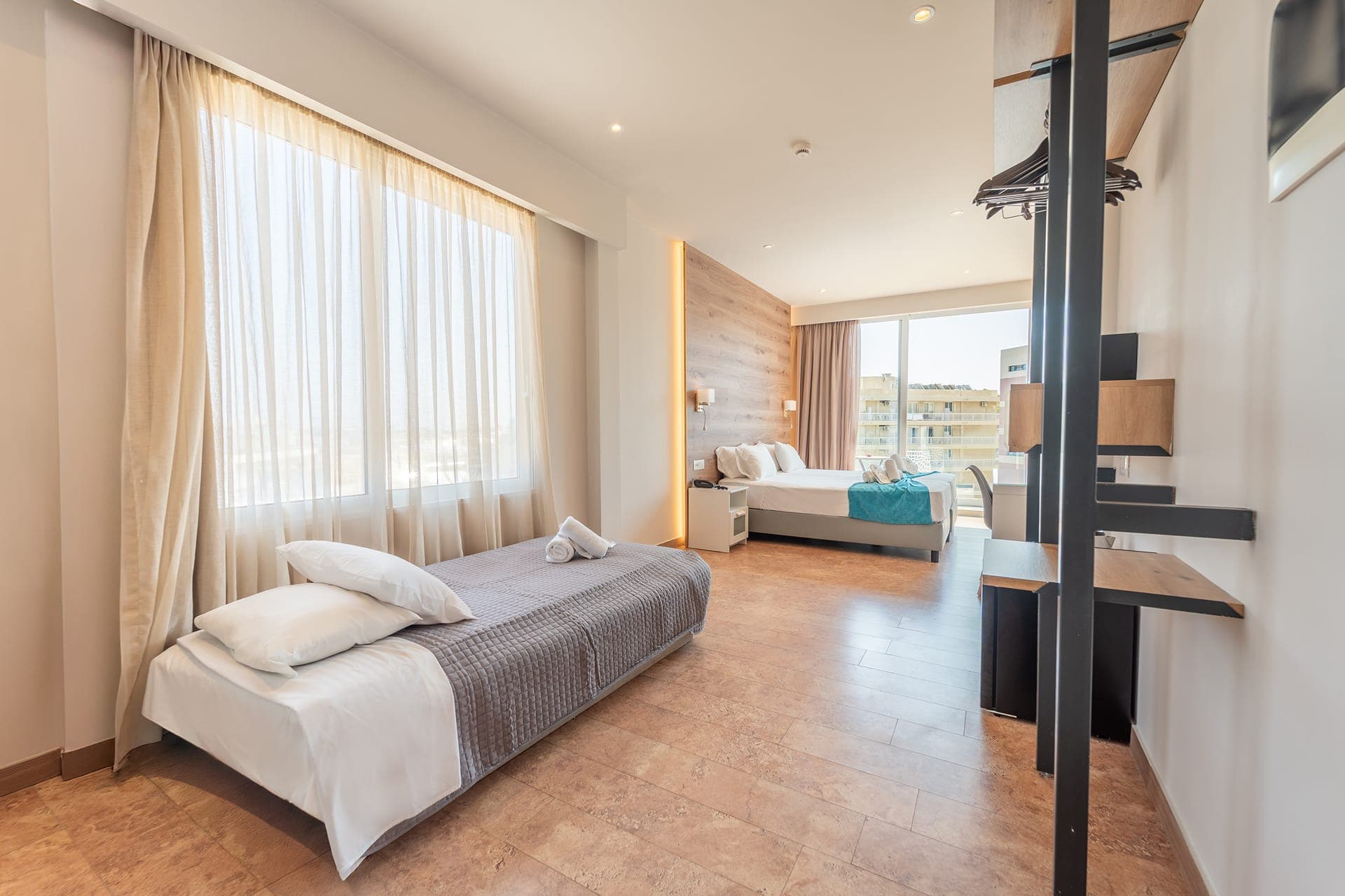 One Bedroom Triple Family Room