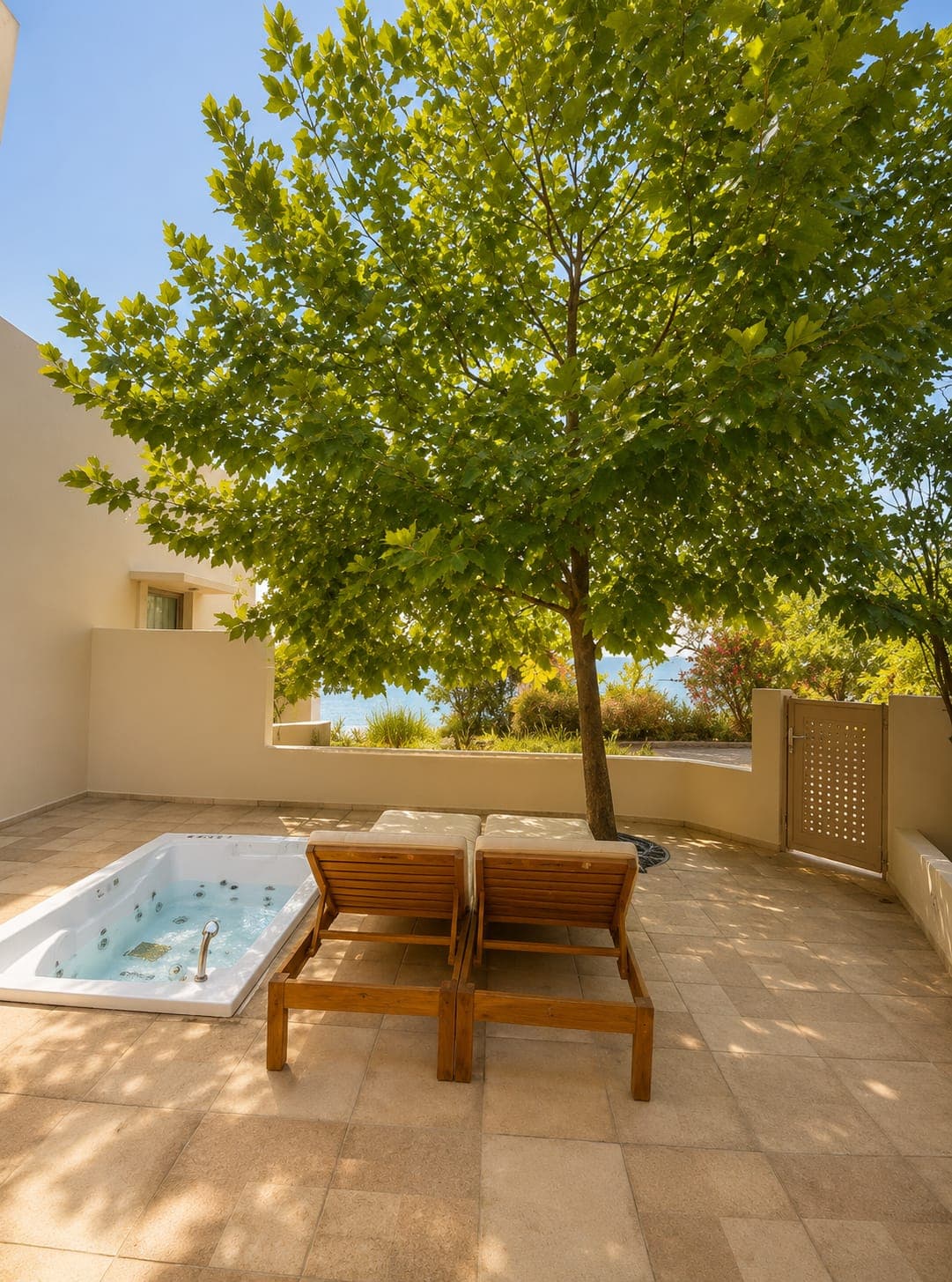 Superior Bungalow Jacuzzi