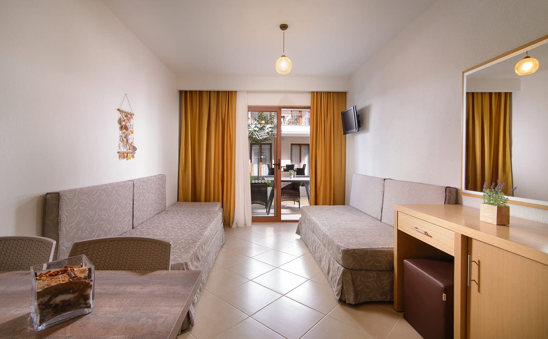 Ground Floor Family Apartment Courtyard View