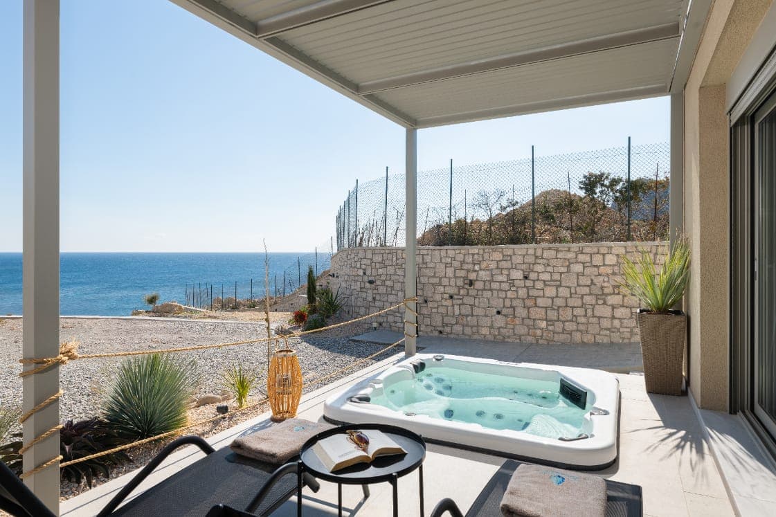 Aquamarine Luxury Suite |  Ground floor