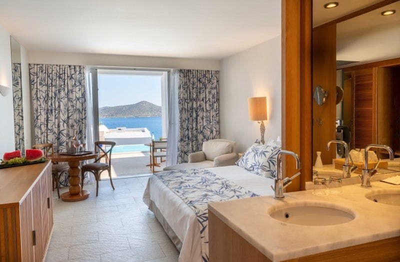 Mythica Bungalow with Sharing Pool - Sea View