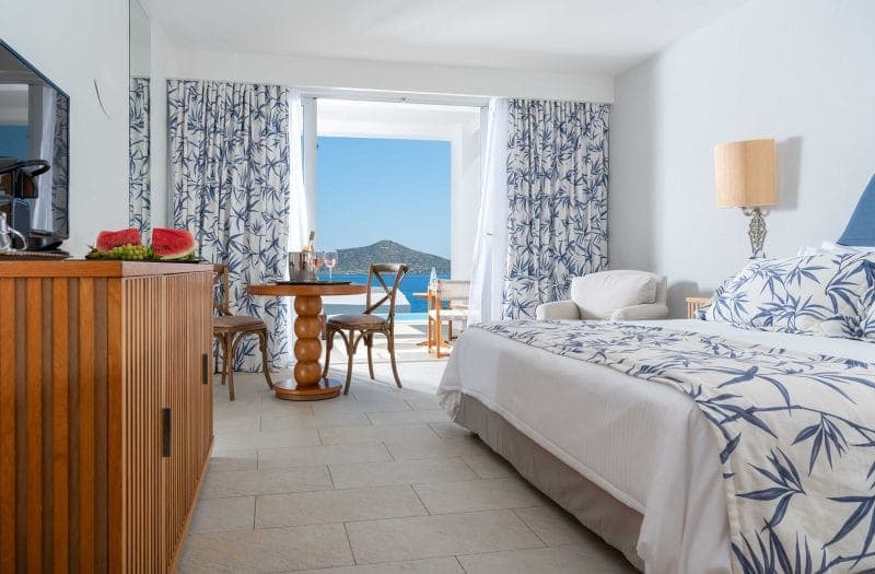 Mythica Maisonette with Sharing Pool - Sea View