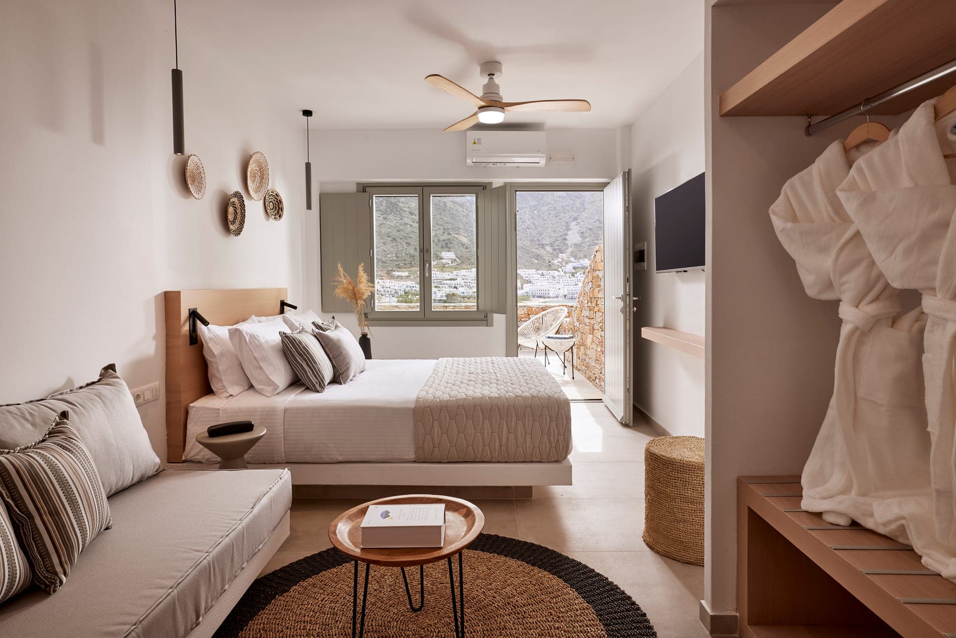 Deluxe Suite with Sea View