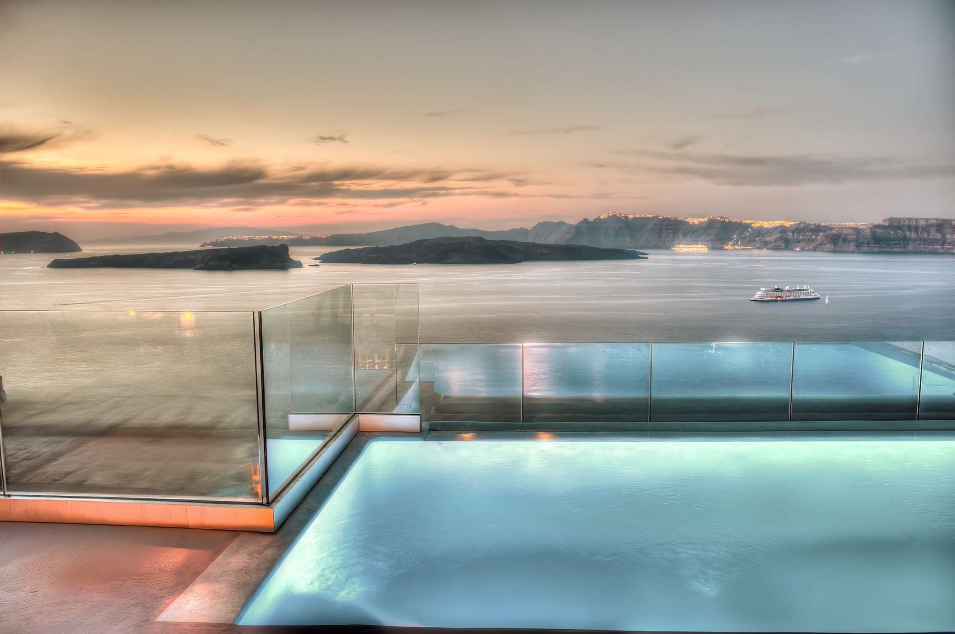 Astarte suite with private infinity Pool in Santorini - Astarte Suites Hotel in Santorini