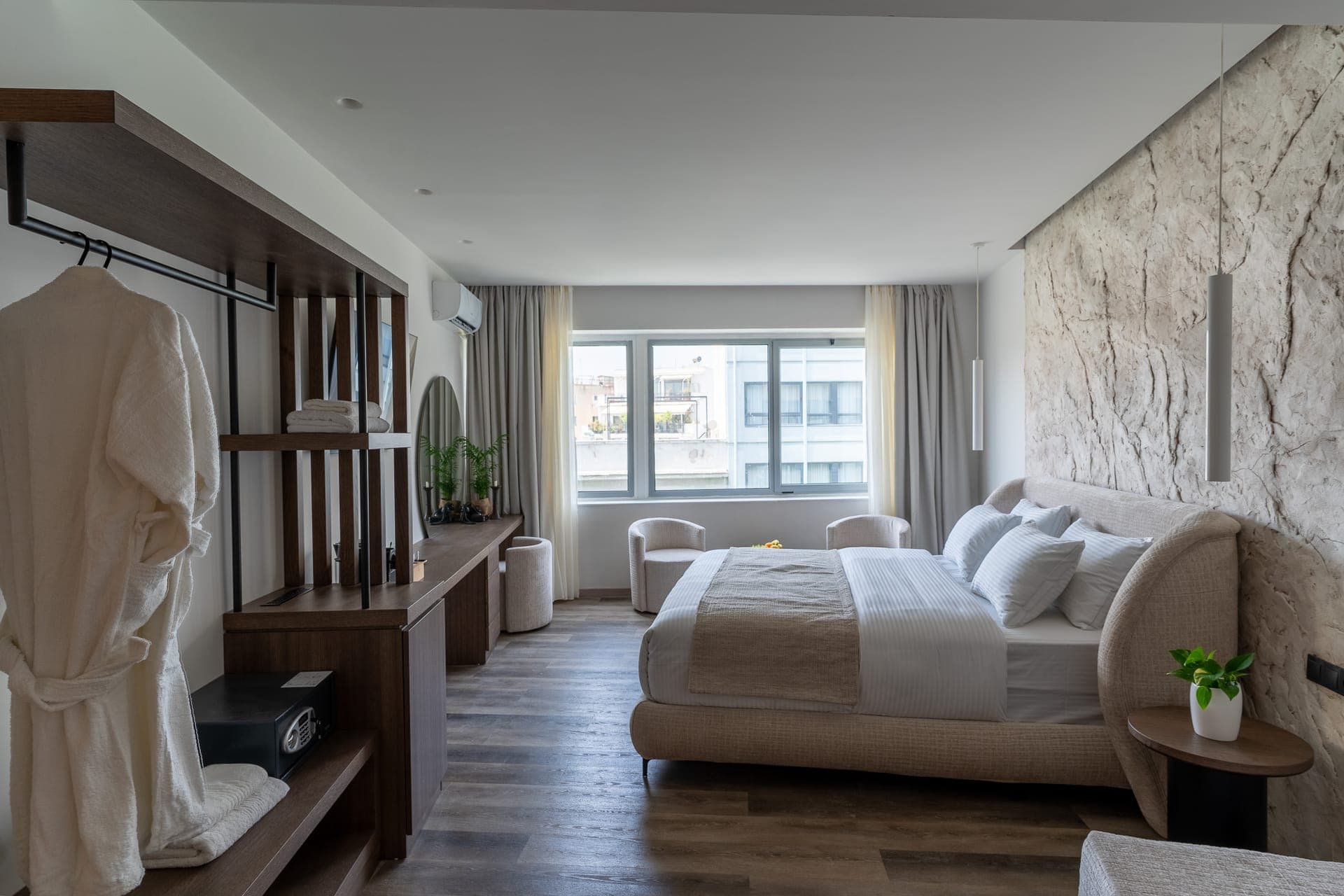 Iconic Suite