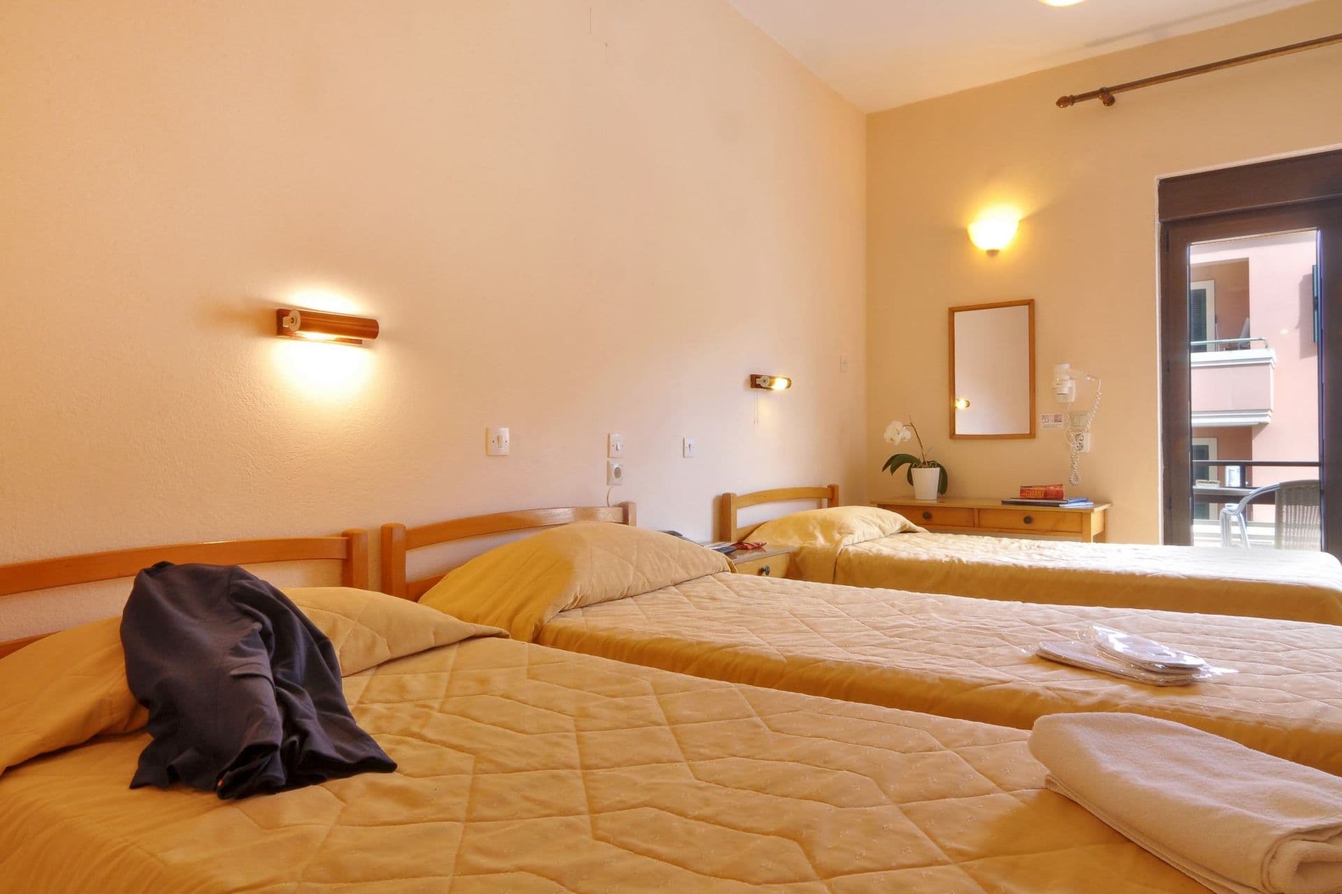 Triple Room Side Sea View