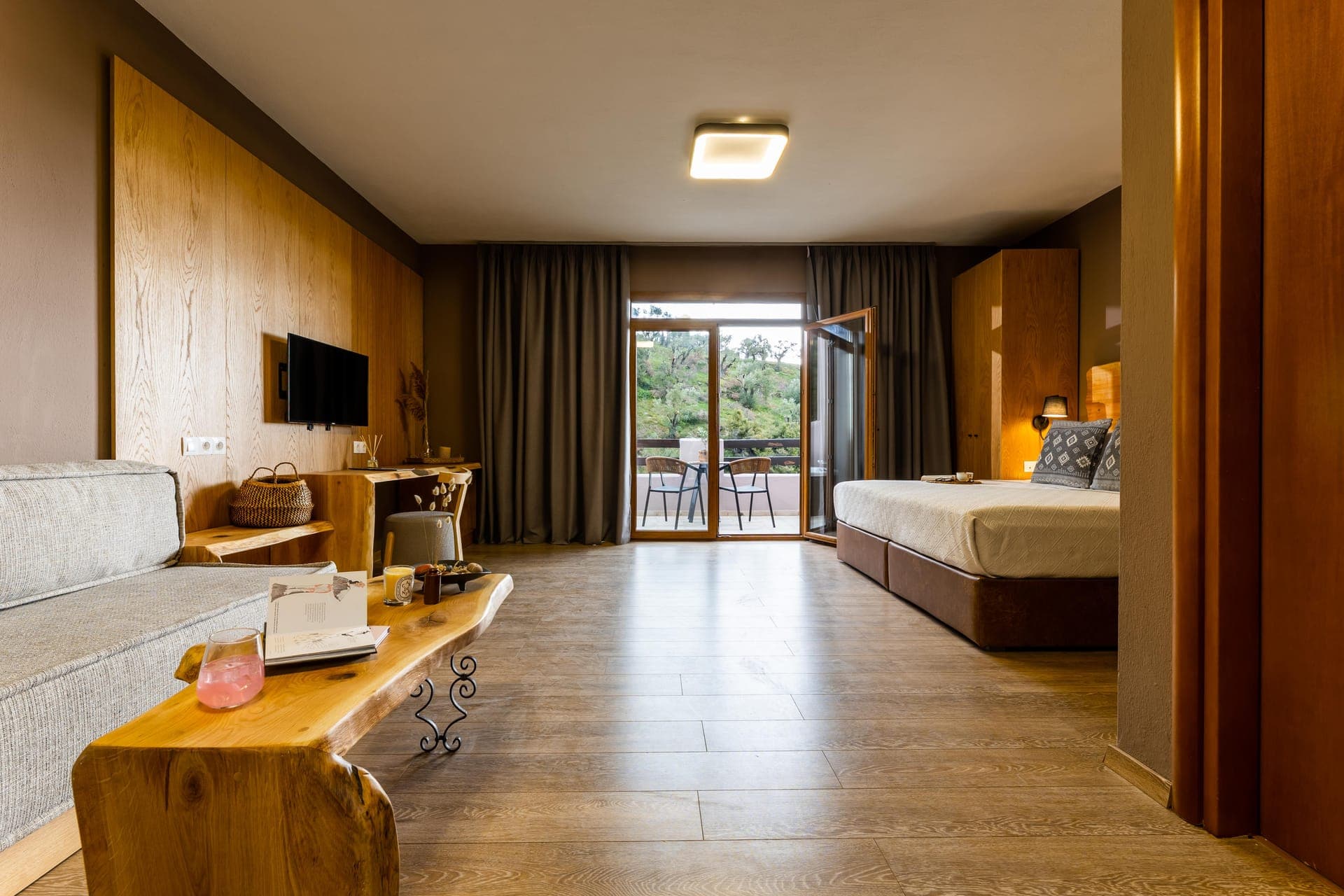 Avaton Suites & Villas, Skiathos - Superior Suite with partial Sea View