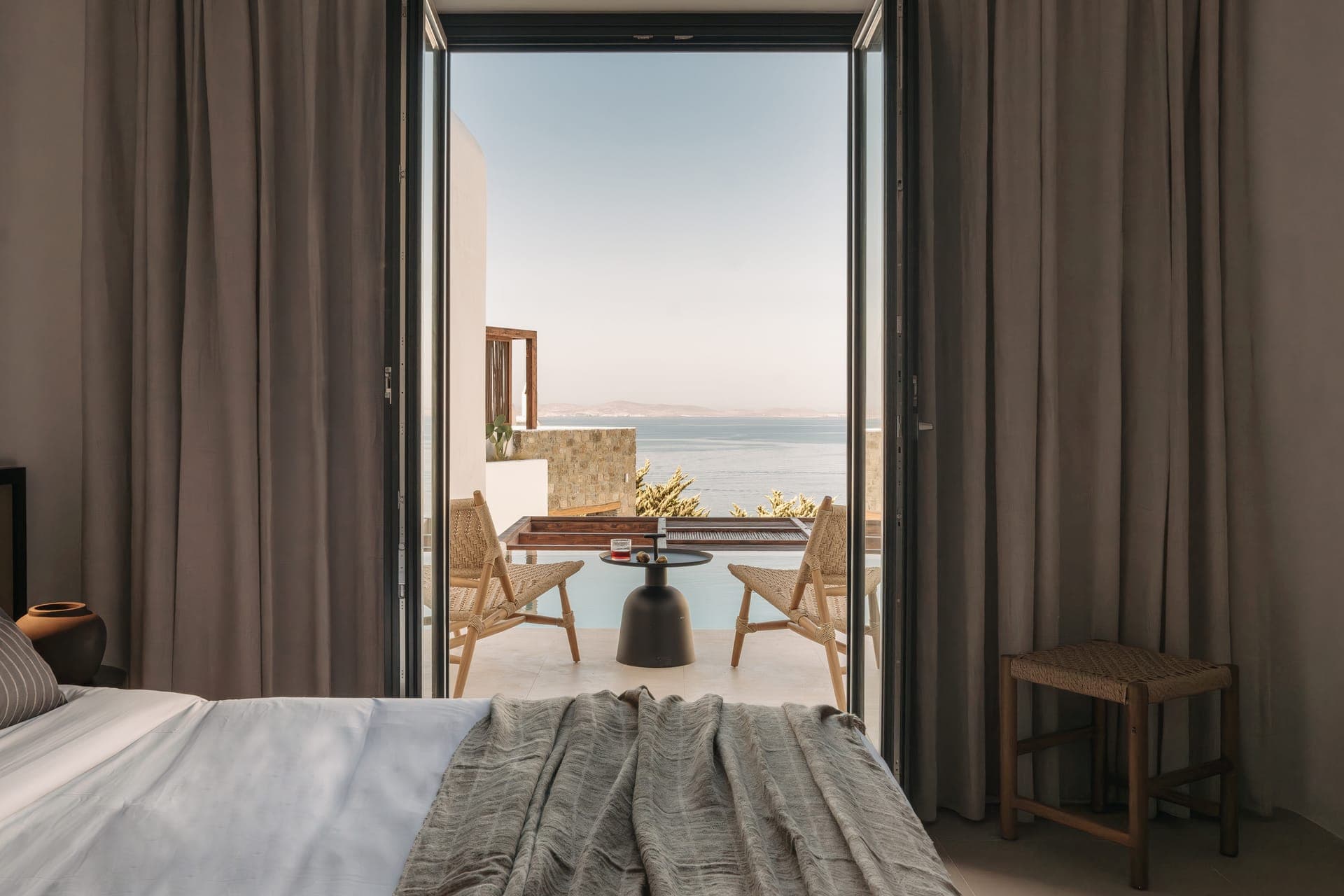 Deluxe Room with Sharing Pool and Sea View