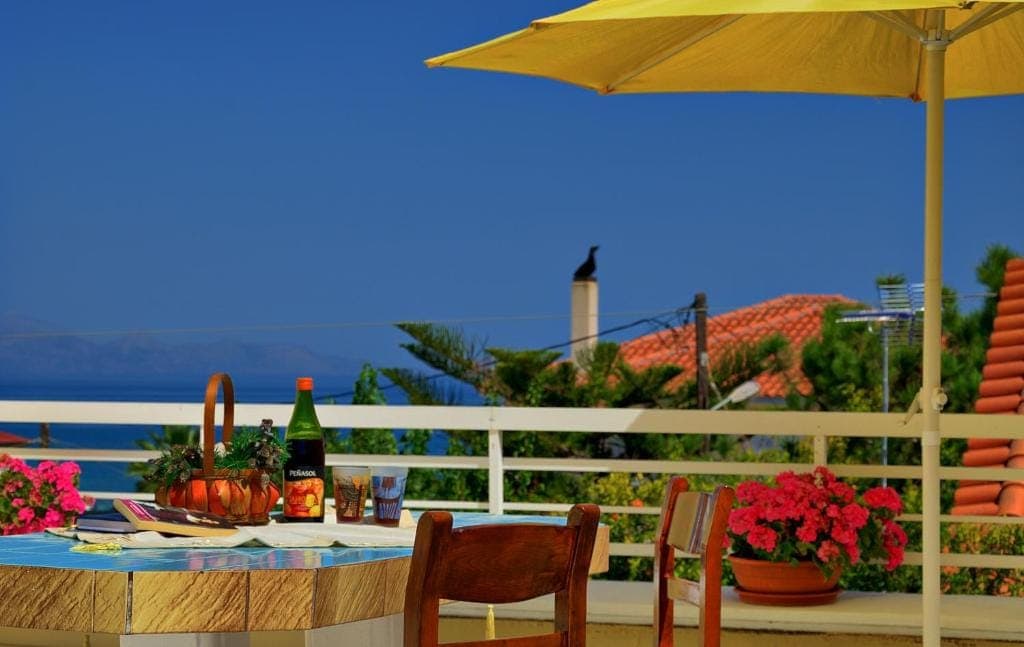 One-Bedroom Apartment with Sea View - Annex Building