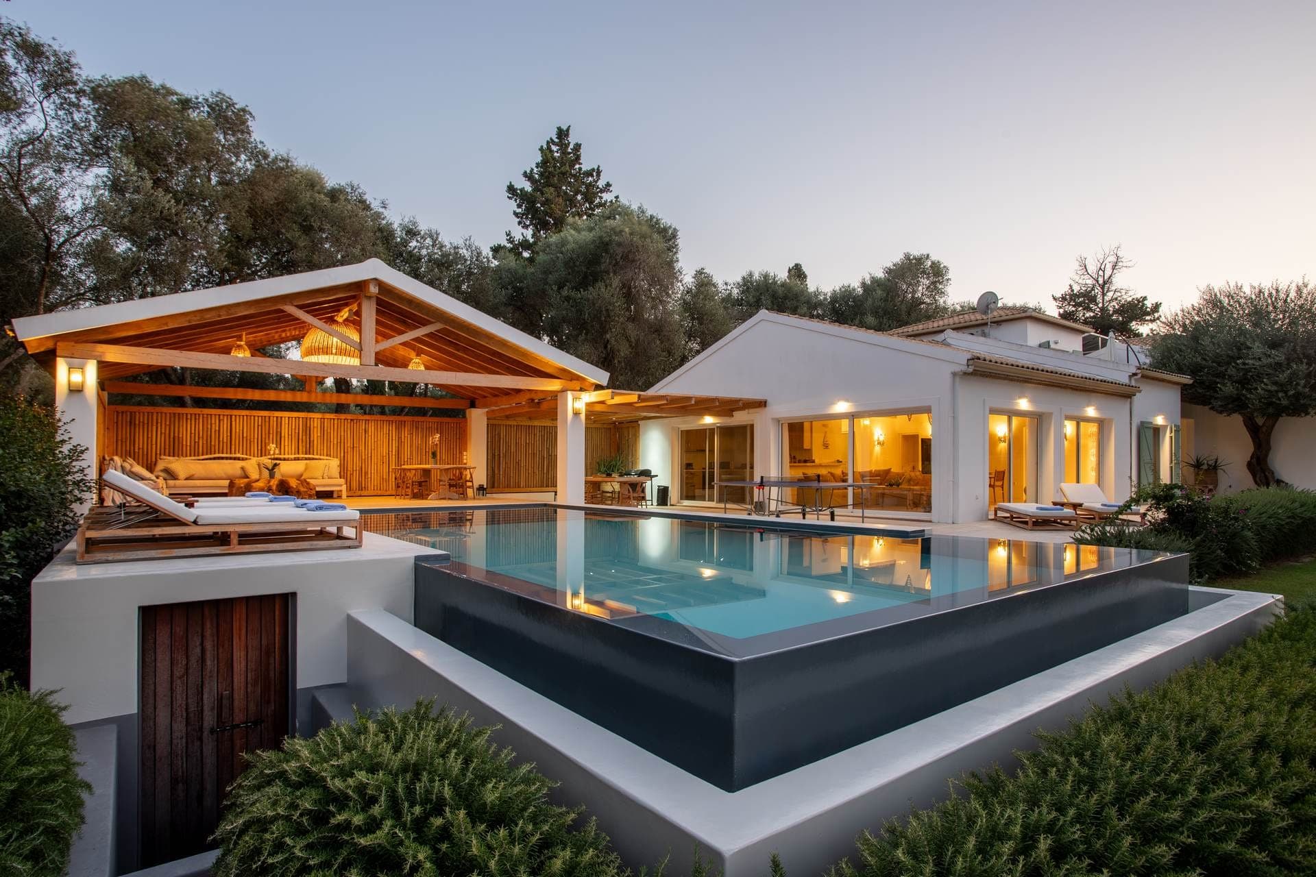 Whitney Villa