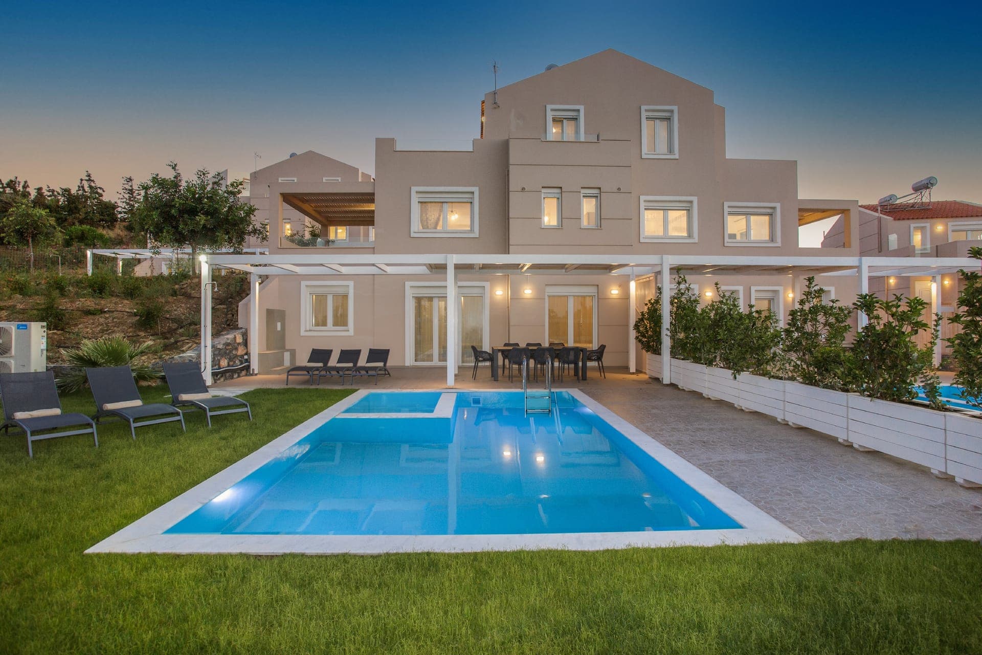 Blue Villa 4-Bedrooms