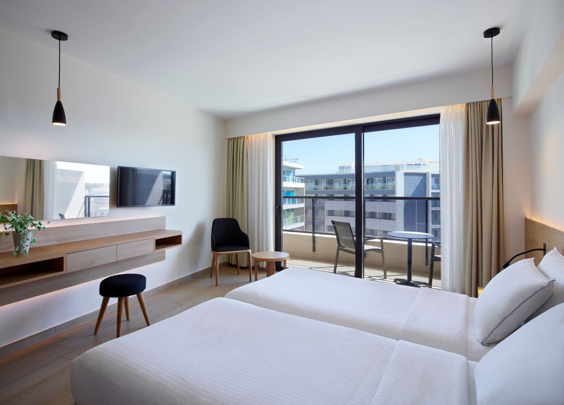 Superior Land View Room
