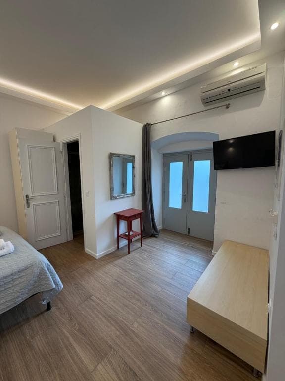 Double Room with Shower - XE5