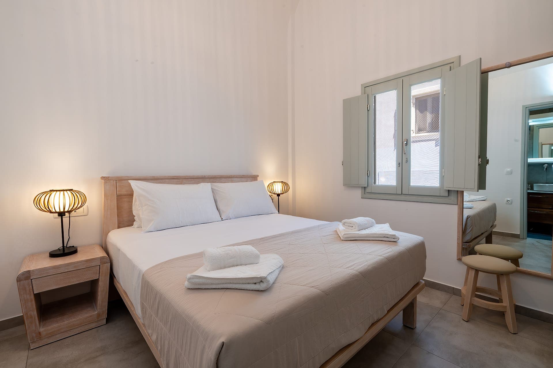 Double Apartment in the Center Of Fira