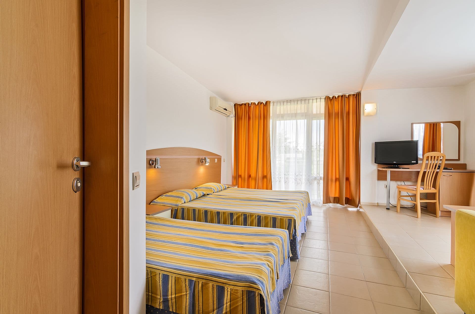 Triple room