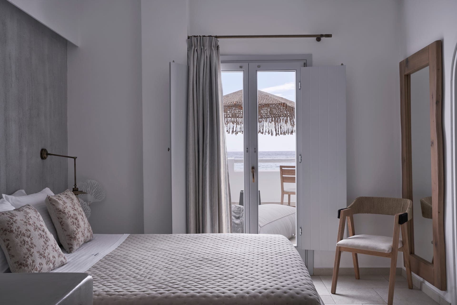 Deluxe Double Room with Sea View and Jacuzzi