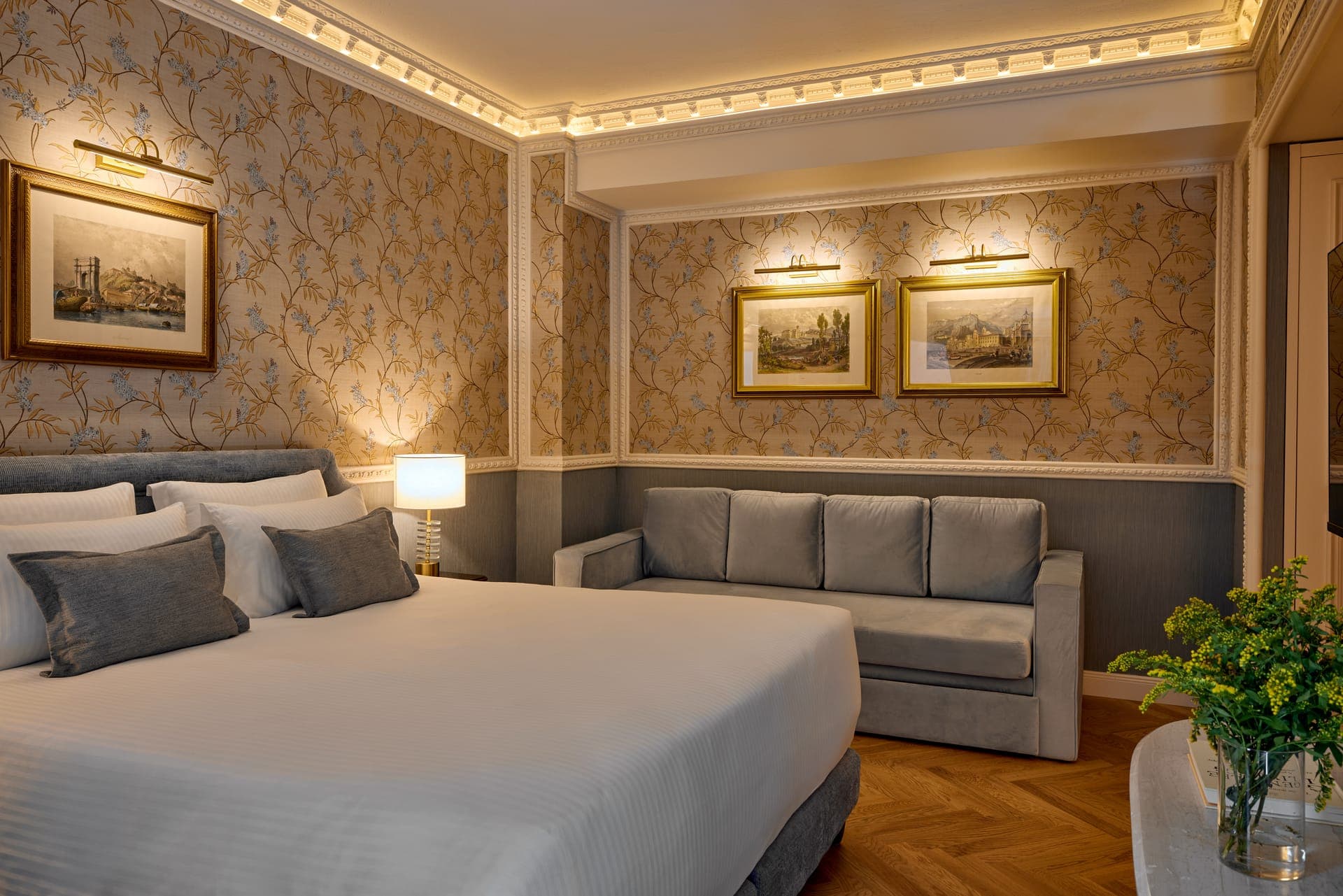 Deluxe Twin with Sofa Bed City View