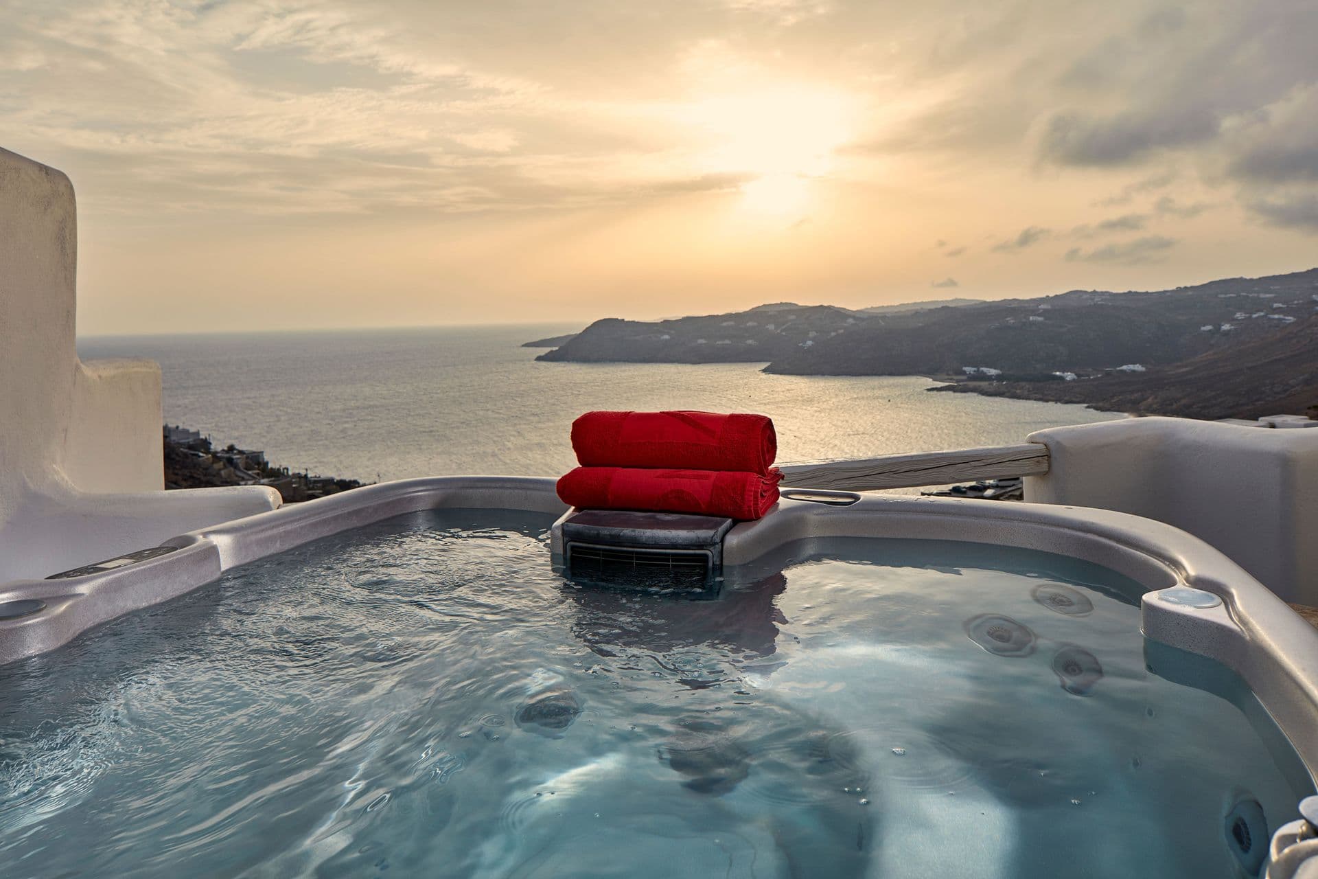 PURE Sea View with Outdoor Jacuzzi