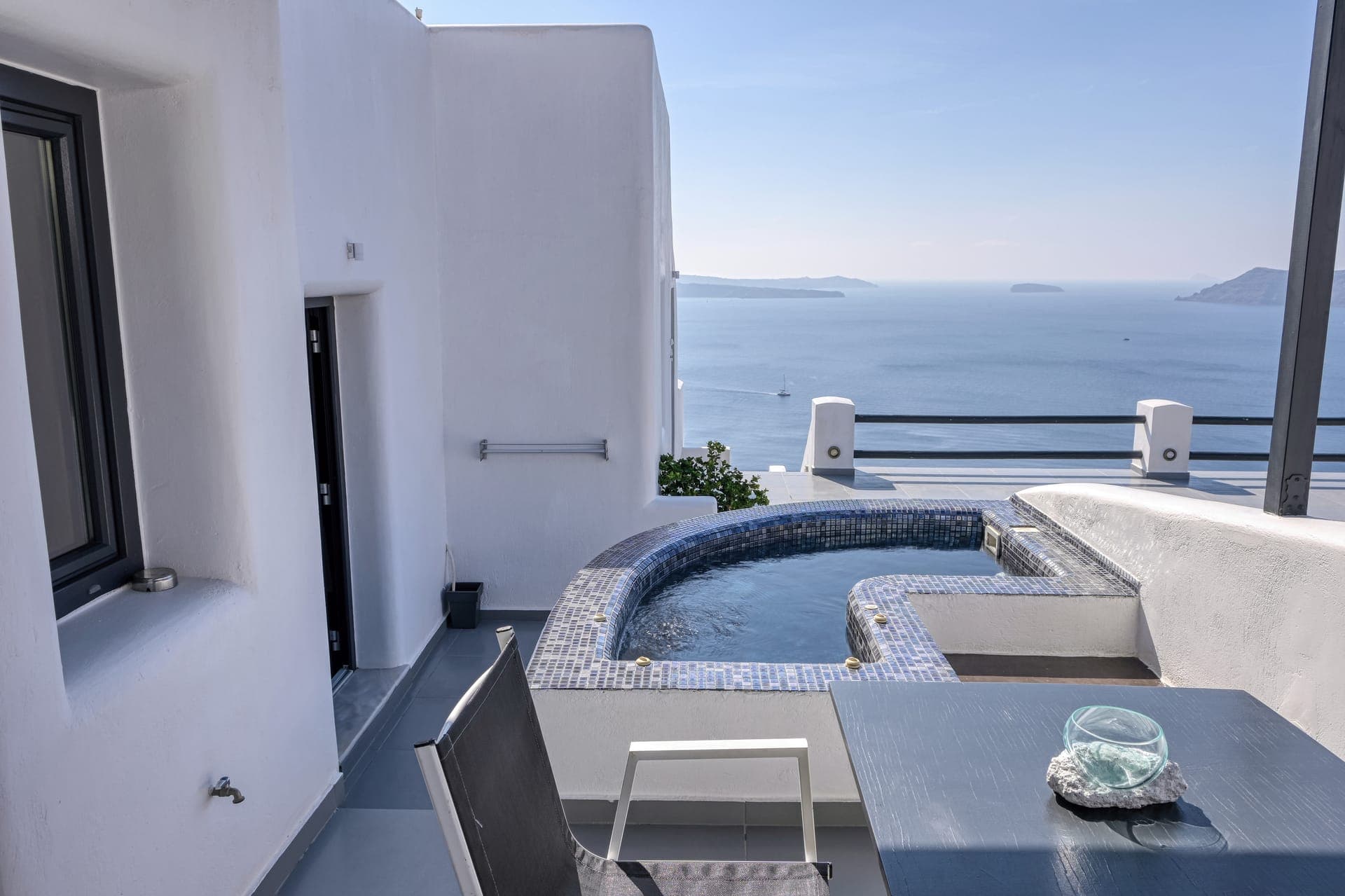 Premier Suite with outdoor hot tub & caldera views