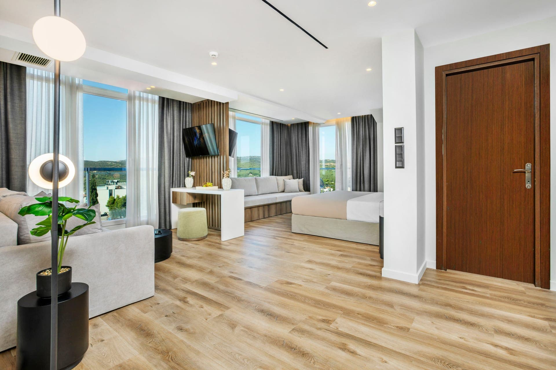 Rooftop Cocomat Suites