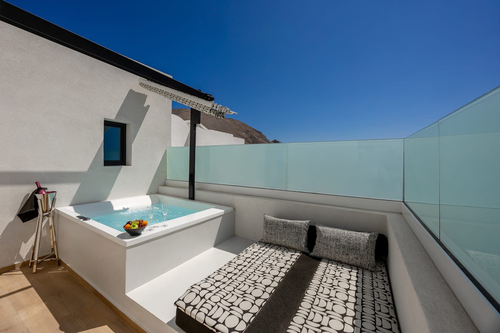 Deluxe Suite with Outdoor Jetted Tub