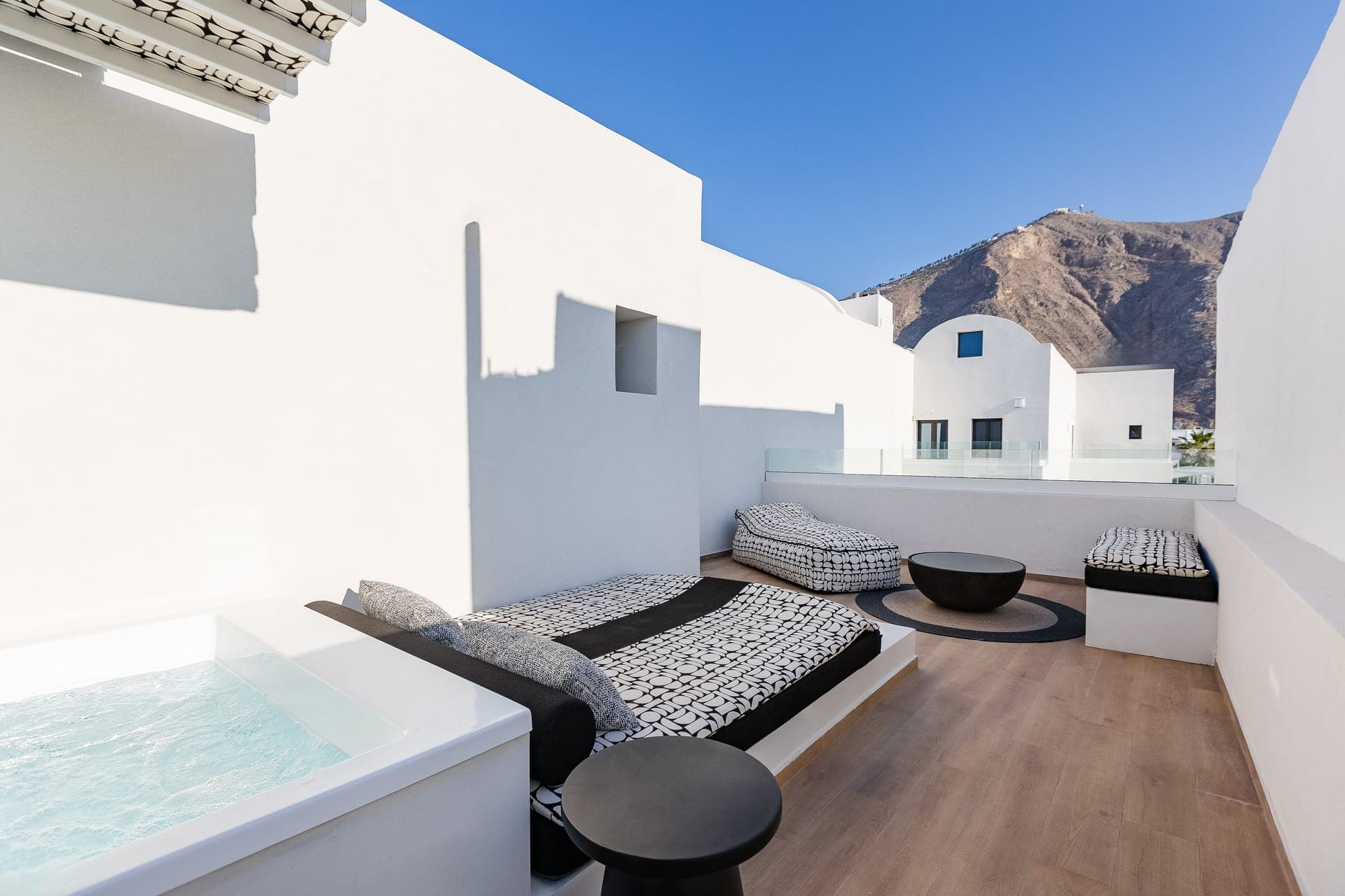 Honeymoon Suite with Outdoor Jetted Tub