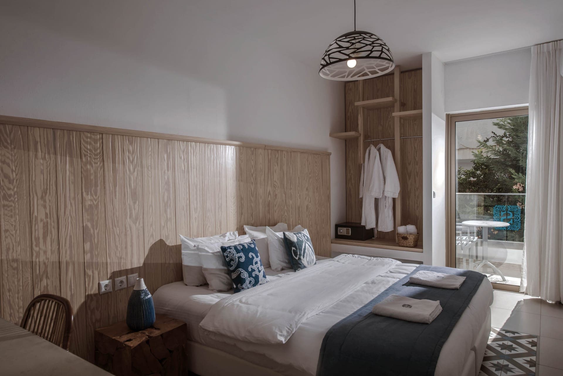 Deluxe Room with Inland View