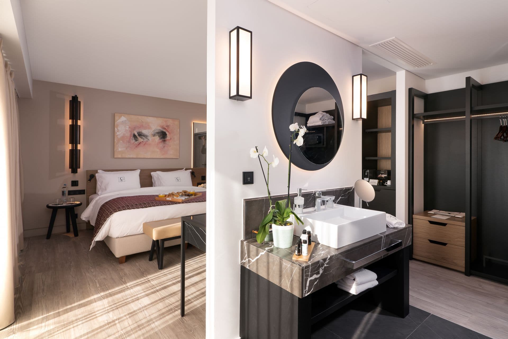 Deluxe King Room